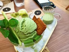 -Mark&Mars Restaurant