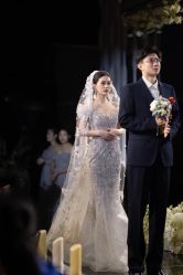 -不晚国际婚纱礼服