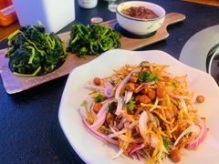 三丝爆豆-挂雪铁锅炖大鹅