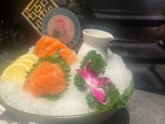 -德天肥牛海鲜火锅(城西银泰店)