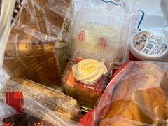 -红宝石·鲜奶小方·海派西点房(金杨店)