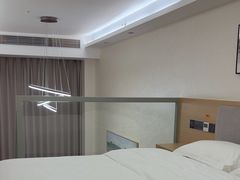 -铂顿国际公寓(广州长隆野生动物世界店)