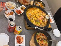 -豚妈妈汤饭·部队锅(南京东路店)
