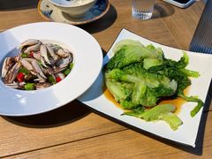 -臻鲜燕海鲜融合餐厅(金陵style店)