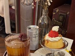 -Café Monson