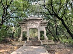 -灵岩山风景区