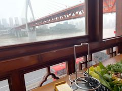 -小天鹅火锅·一线江景洪鼎旗舰店(洪崖洞店)