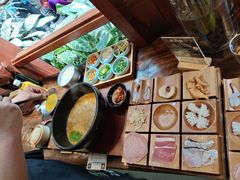 -银米·云南传统过桥米线(双廊黑金冠店)