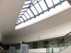 -上海滴水湖皇冠假日酒店