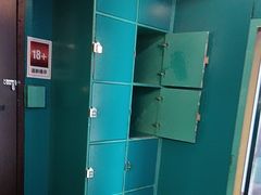 -荒岛实景沉浸密室(江汉路1店)