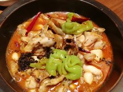 黑松茸牛肝菌焖牛蛙-云海肴·汽锅鸡·云南菜(天山百盛优客店)