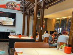-阿瓦山寨·湘菜现炒·剁椒鱼头王(咸阳总店)