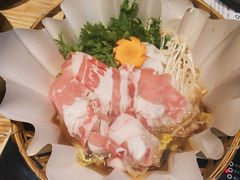 -枝魯枝魯自助料理