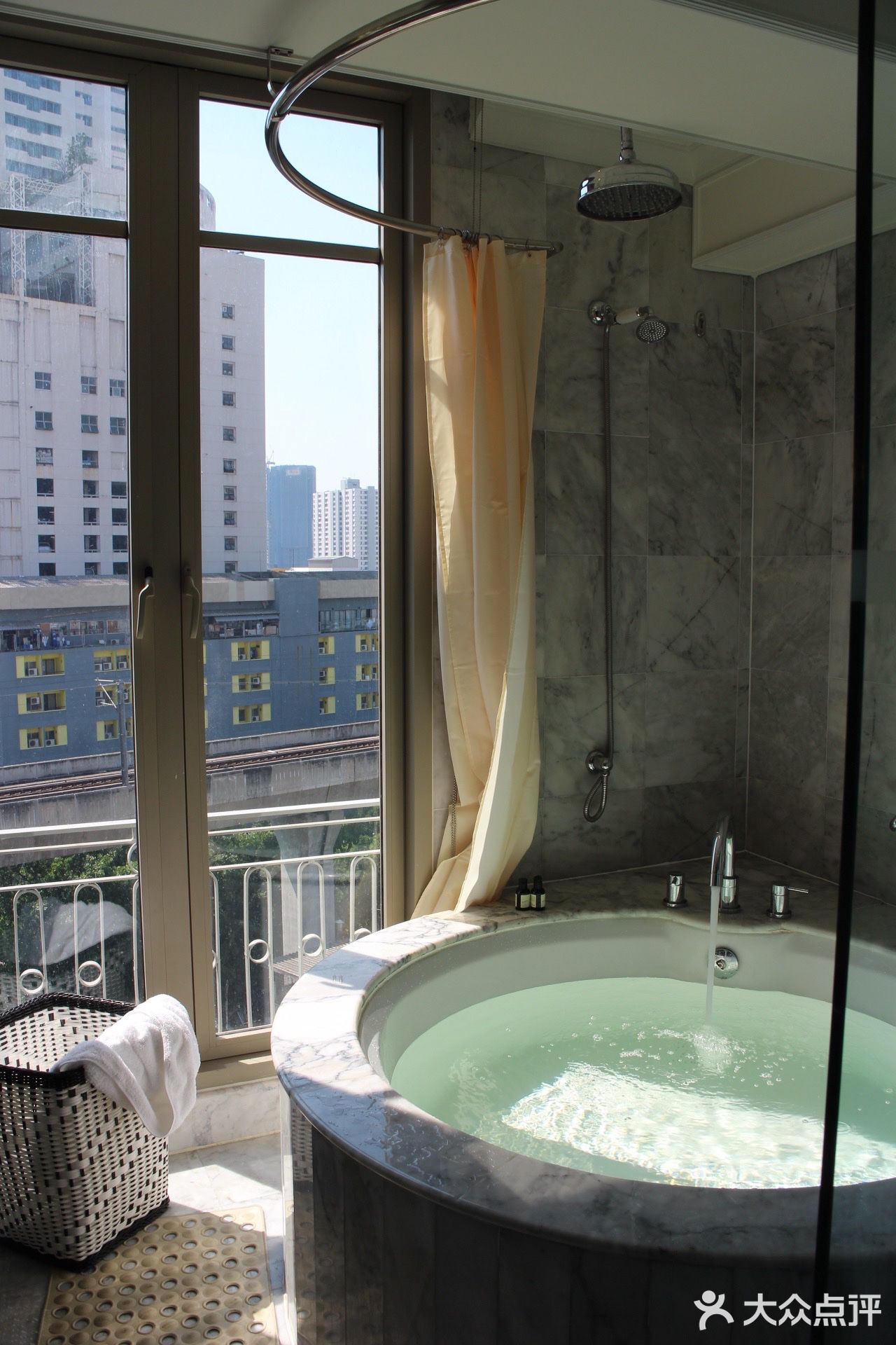 曼谷这家网红酒店,拉入黑名单