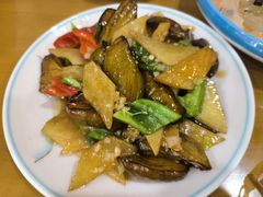 -鹤乡东北菜(崮山路店)