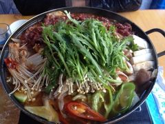 八爪鱼牛肉锅-东吉馆韩式餐厅(八经街总店)