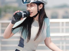 -健龙森俱乐部·游泳·健身·羽毛球综合体育馆
