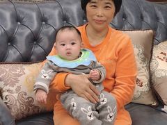 -爱的果实月嫂育婴师(世纪东方店)