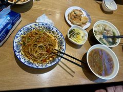 -三好食堂(煎饺·馄饨·肉饼米线·盛世广场店)