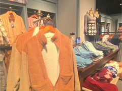 -Hollister(天环广场店)