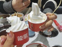 -龍歌自助小火锅(芝罘万达店)