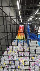 -零重力蹦床空间·滑梯·海洋球·团建(奥特莱斯店)