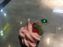 -麦当劳(世界城广场店)