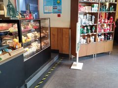 -星巴克(西藏路店)