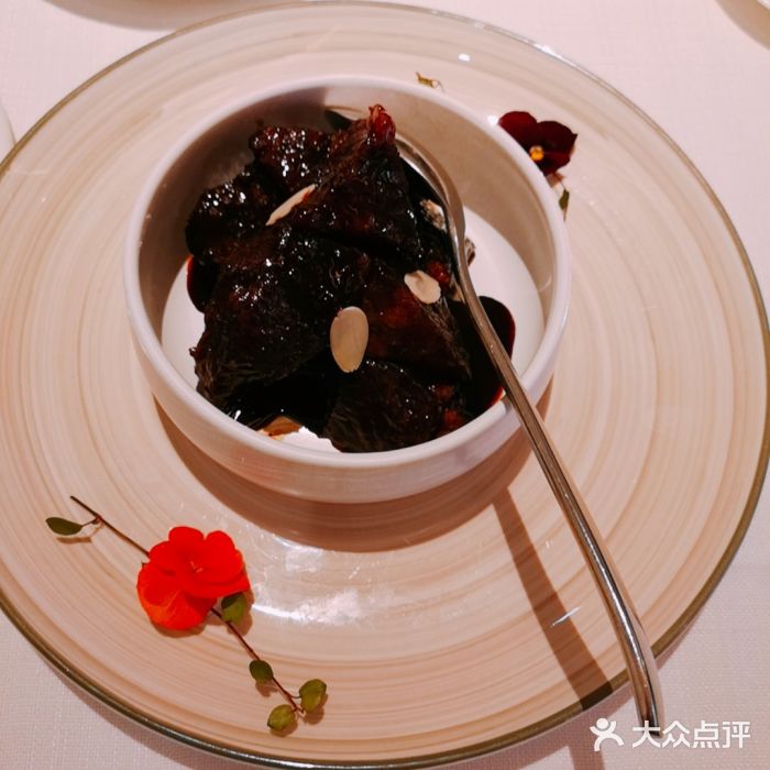醉辉皇上海之巅(上海中心大厦店)文火焖牛肉图片