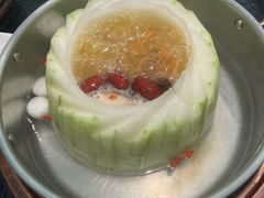 -得意咚瓜·顺德鱼生·冬瓜火锅(深圳首店)