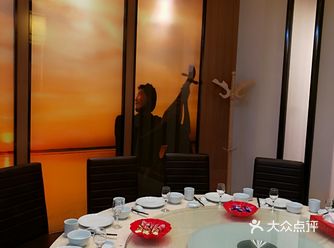 其他方面，油淋鳜鱼不够新鲜
