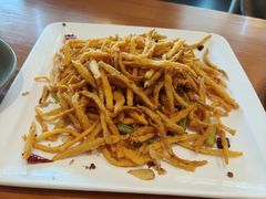 -莲餐厅·湖北菜·潜江小龙虾店(愚园路店)