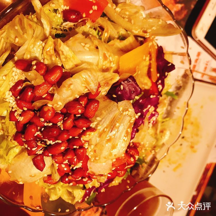 会特别推荐烤肥肠，牛油，馒头很大块