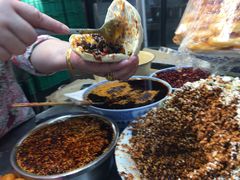 -清真马乐贝腊牛肉蛋黄菜夹馍(马蓉洒金桥店)