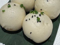 鲜肉生煎馒头-屋里厢上海菜馆