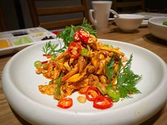 笋衣手撕鸡-小大董·烤鸭(凤凰汇店)