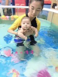 -月儿湾湾水育乐园(万象新城天幕广场店)