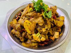 干锅五花肉拼掌中宝-稻香餐厅中餐干锅(劼人路店)