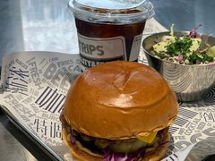 菠萝快车-TRIPS BURGER(大钟寺店)