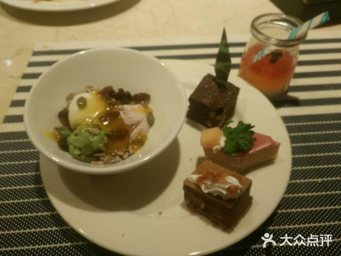 广州中心皇冠假日酒店-环市食坊·海鲜自助餐厅雪糕图片