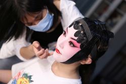 -华韵京剧摄影(洋桥角门东店)