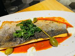 西西里辣番茄绘脆皮冰岛红点鲑鱼-TIAGO HOME KITCHEN(王府中环店)