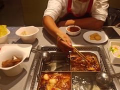 -海底捞火锅鲜切牛肉主题店(长寿路店)