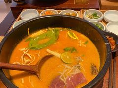 -银米·云南传统过桥米线(双廊黑金冠店)