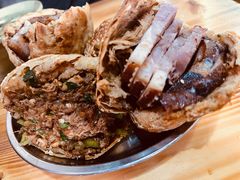 烧饼夹肘子肉-昌顺马记小吃店(昌盛园店)