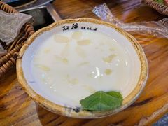 牦牛酸奶-阿婆情腊排骨火锅(金虹路店)