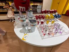 -m豆巧克力世界(上海世茂广场店)