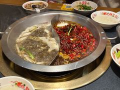 -沸炉重庆老火锅(军事博物馆店)