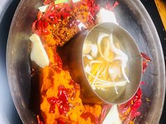 鸳鸯锅-洋马儿火锅(解放碑店)