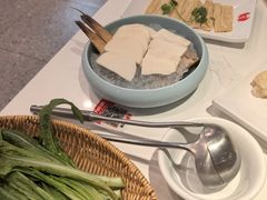 -七欣天香辣蟹火锅(闵行浦江欢乐颂店)